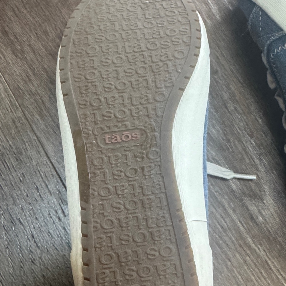 Taos Denim Casual Sneakers size 8 - Picture 9 of 9